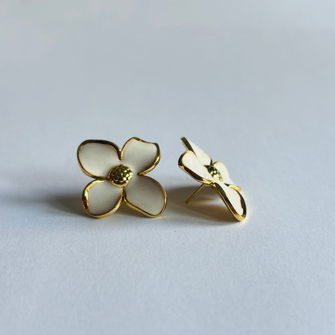 Boucles Lara blanches